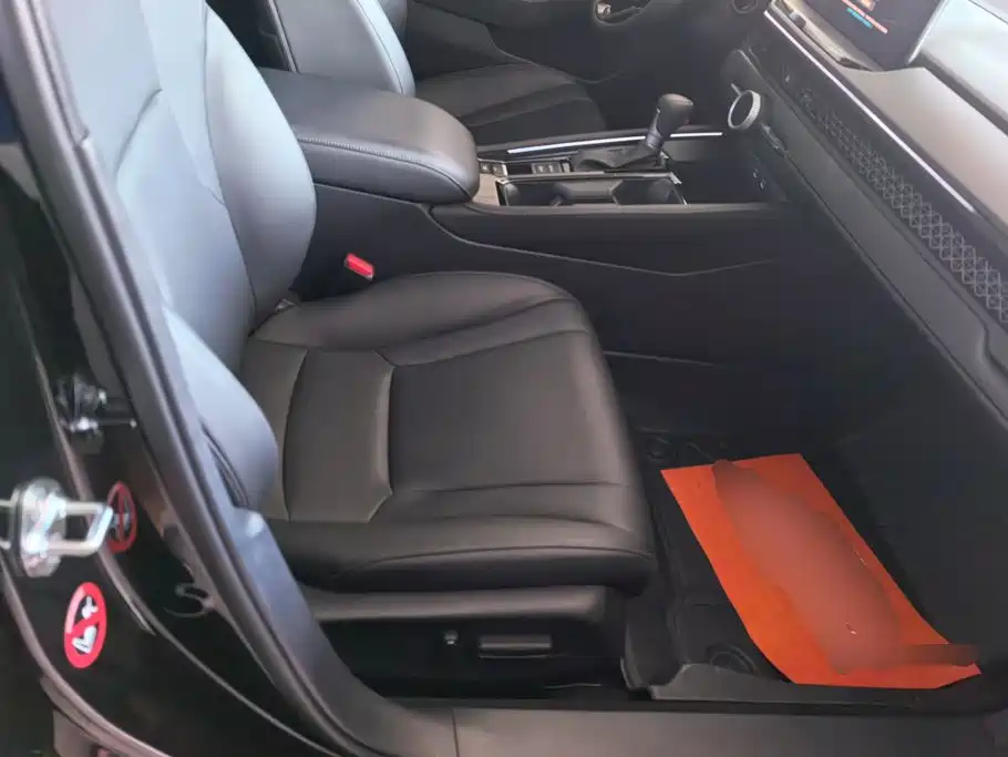 Honda Accord — миниатюра 8