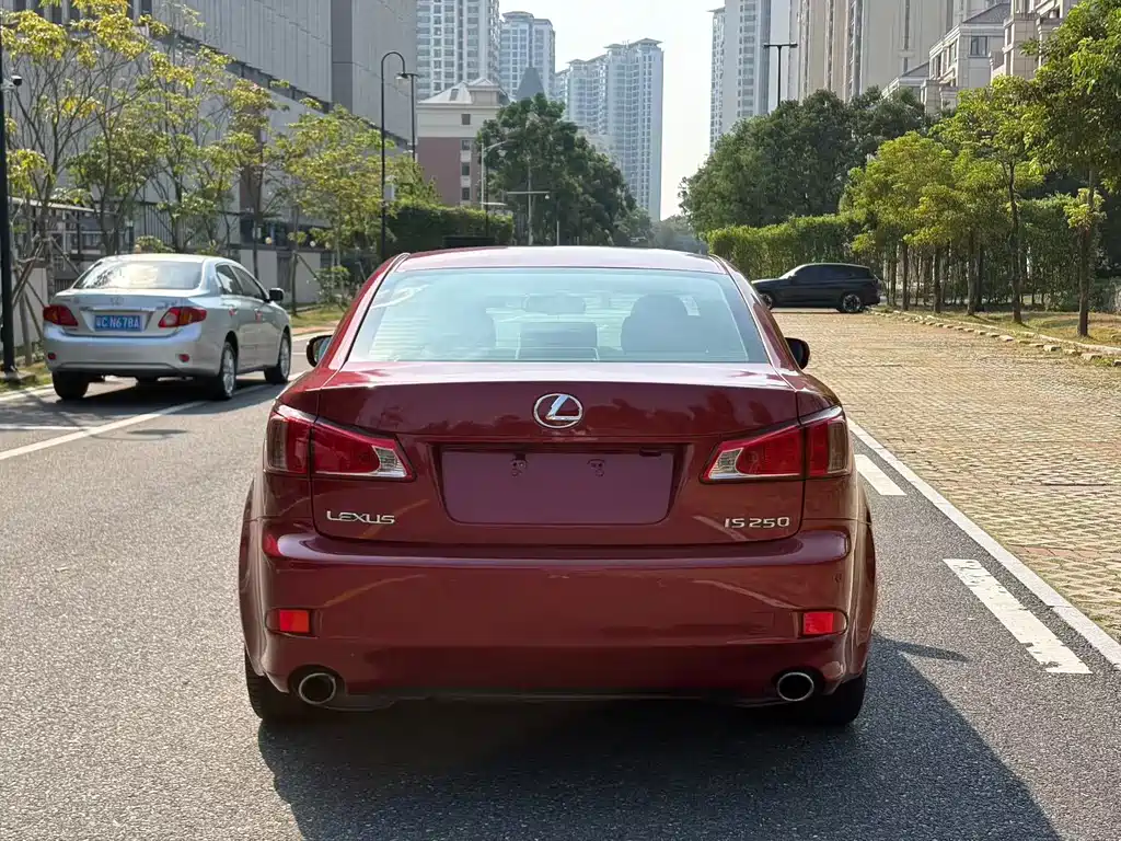 Lexus IS — миниатюра 8