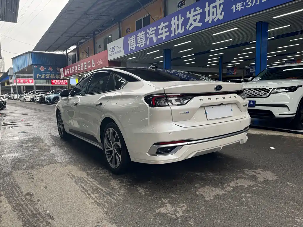 Ford Mondeo — миниатюра 25