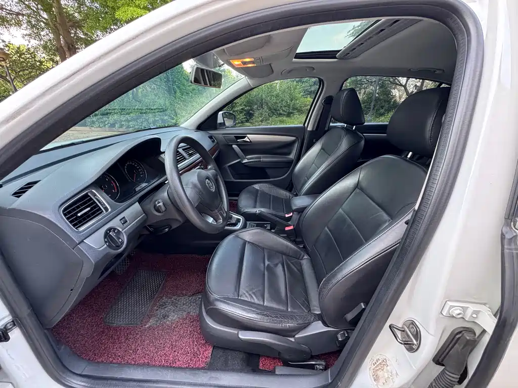 Volkswagen Lavida 2013 1.4TSI DSG Comfort