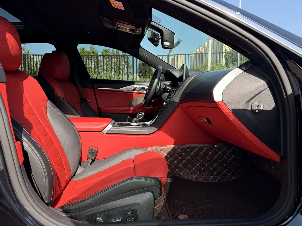 BMW 8 Series 840i 4-door Coupe M Sport Package, фото 28