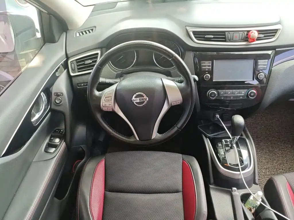 Nissan Qashqai — миниатюра 11
