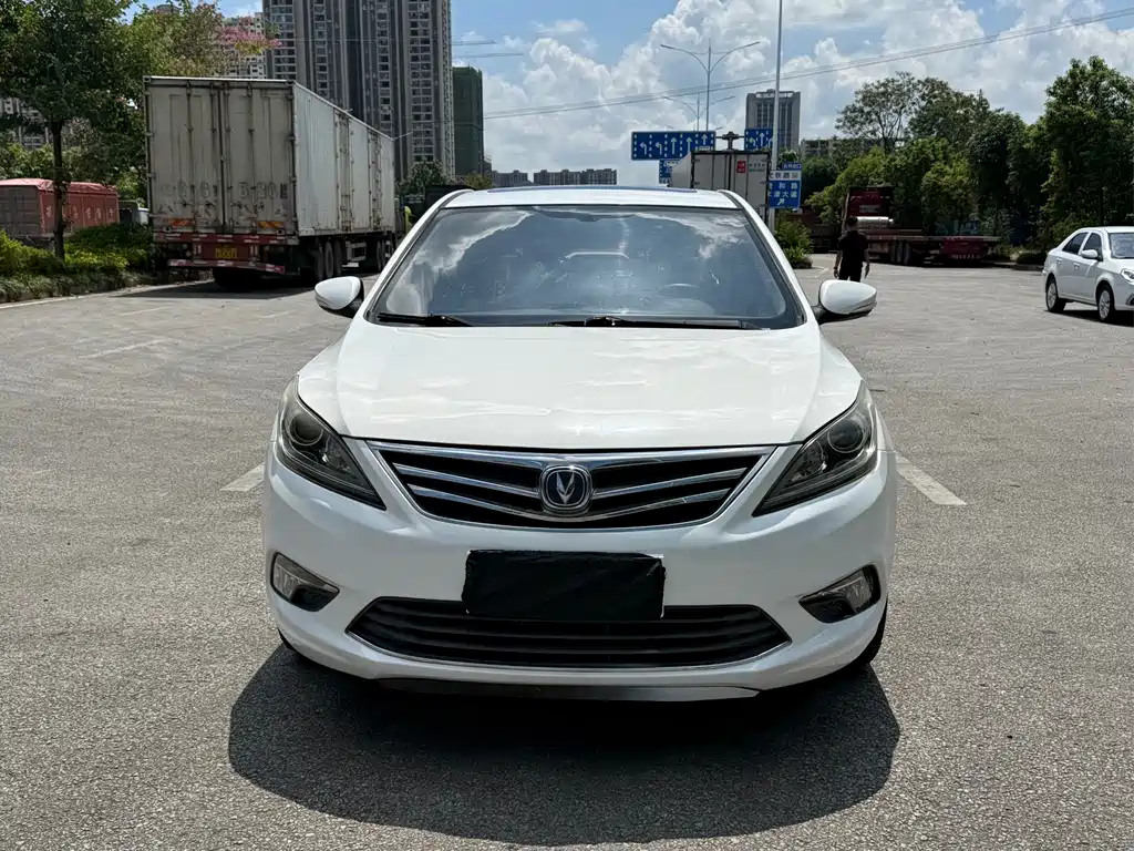 Changan Eado — миниатюра 2