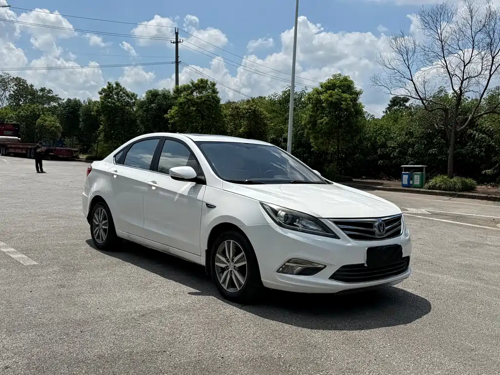 Changan Eado — миниатюра 3