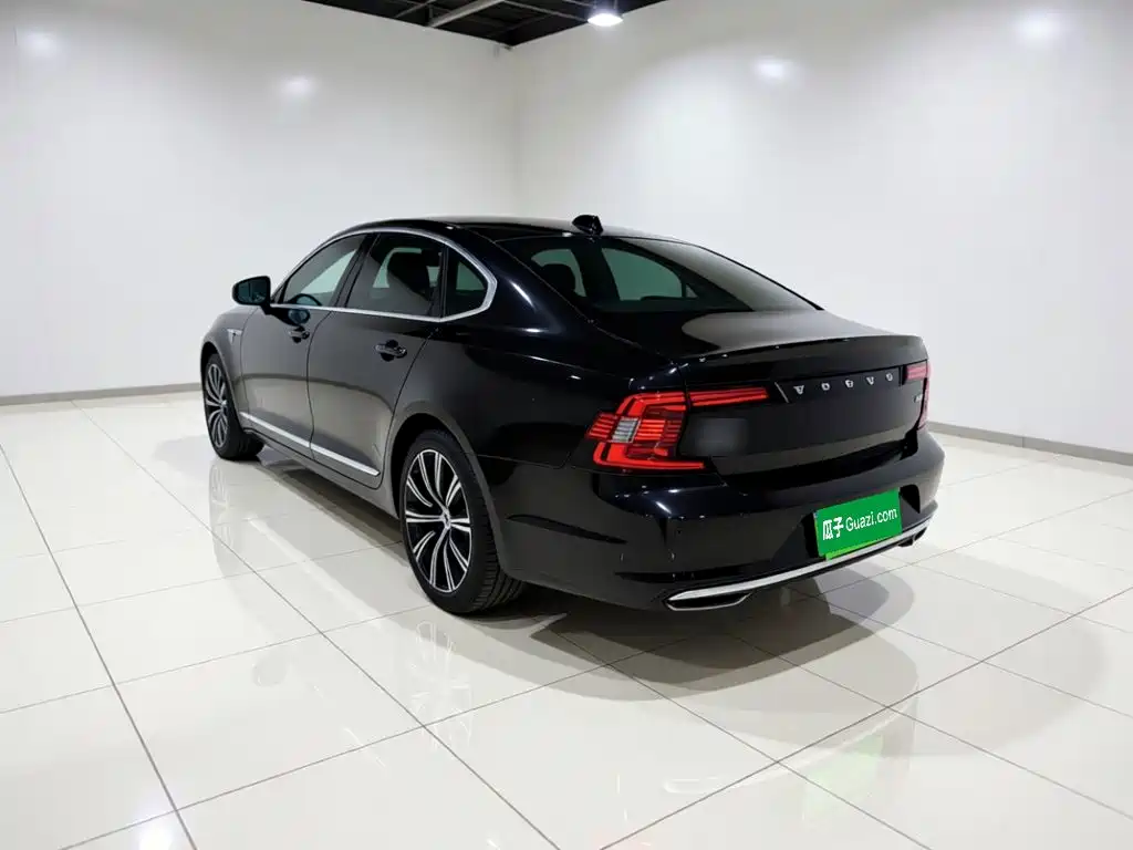 Volvo S90 — миниатюра 4