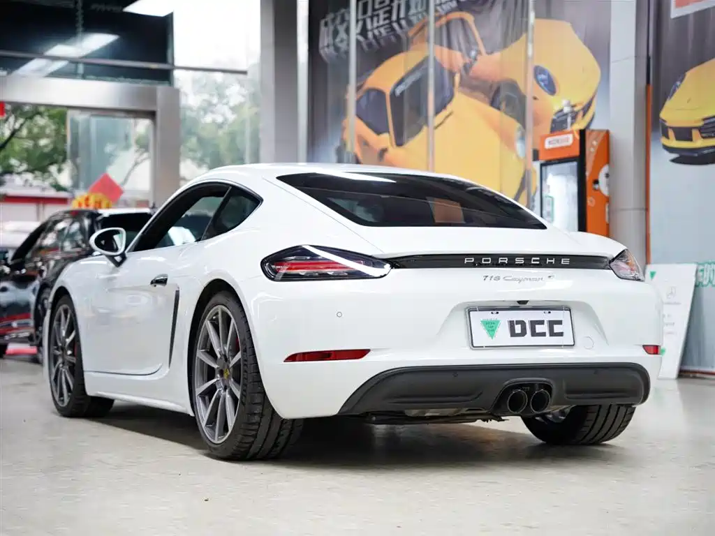 Porsche 718 2022 Cayman S 2.5T