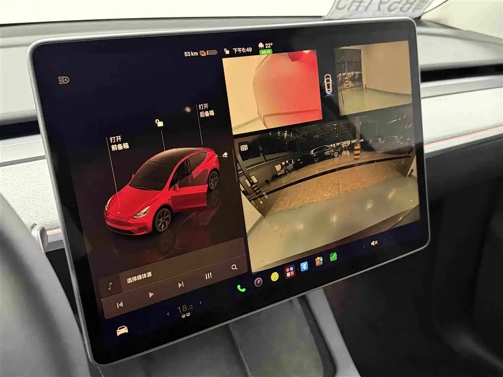 Tesla Model Y — миниатюра 12