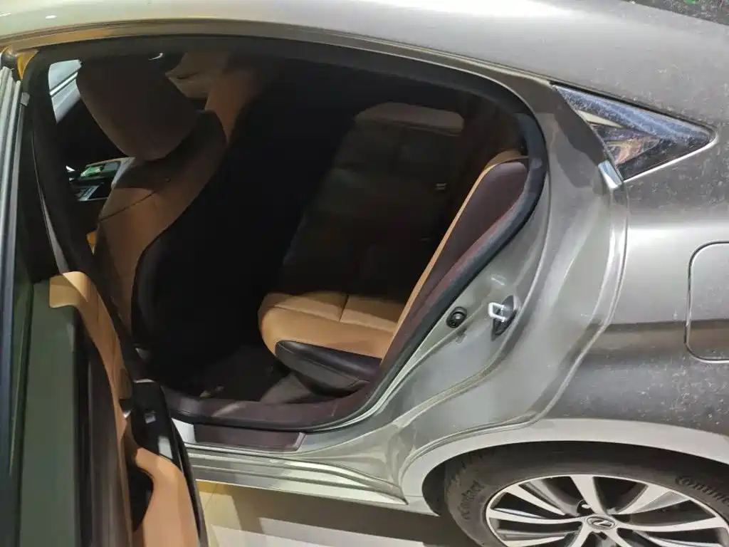 Lexus ES — миниатюра 5