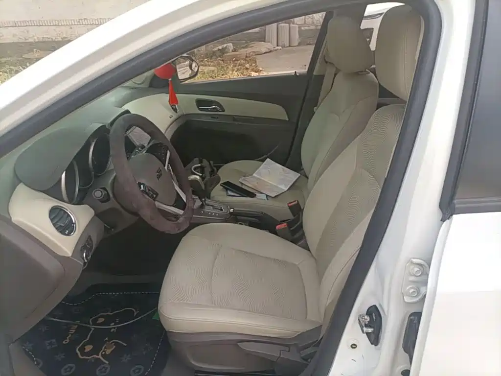 Chevrolet Cruze — миниатюра 15