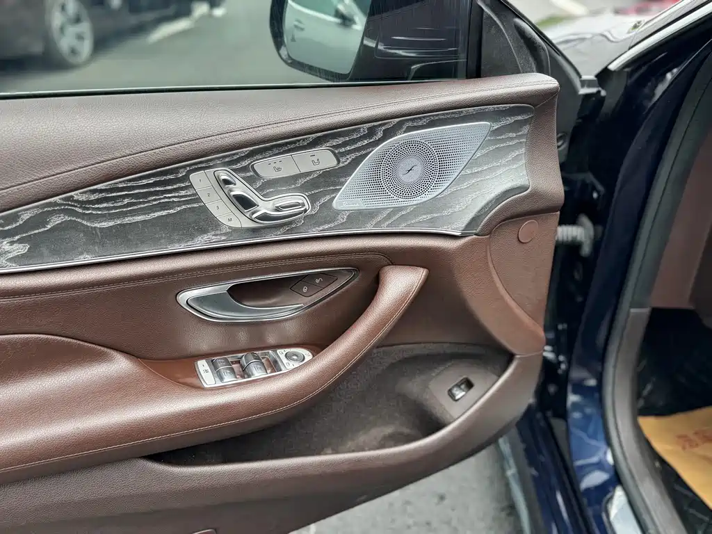 Mercedes-Benz CLS — миниатюра 10