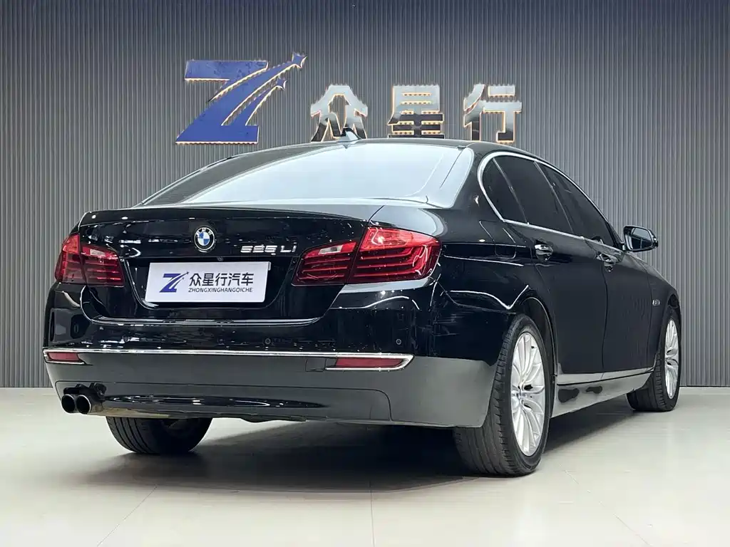 BMW 5 Series — миниатюра 4