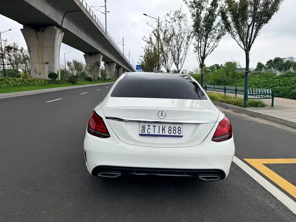 Mercedes-Benz C-Class — миниатюра 9