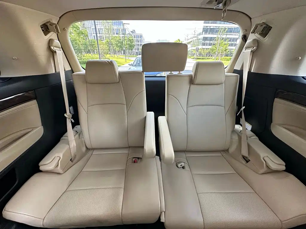 Toyota Alphard 2021 — фото 22