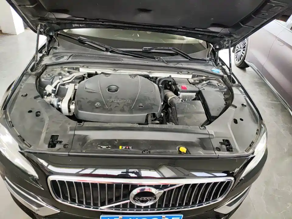 Volvo S90 2019 T5