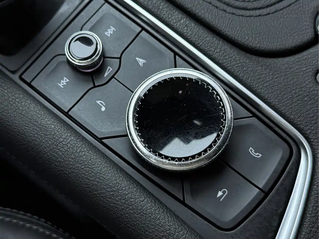 Cadillac XT6 — миниатюра 12