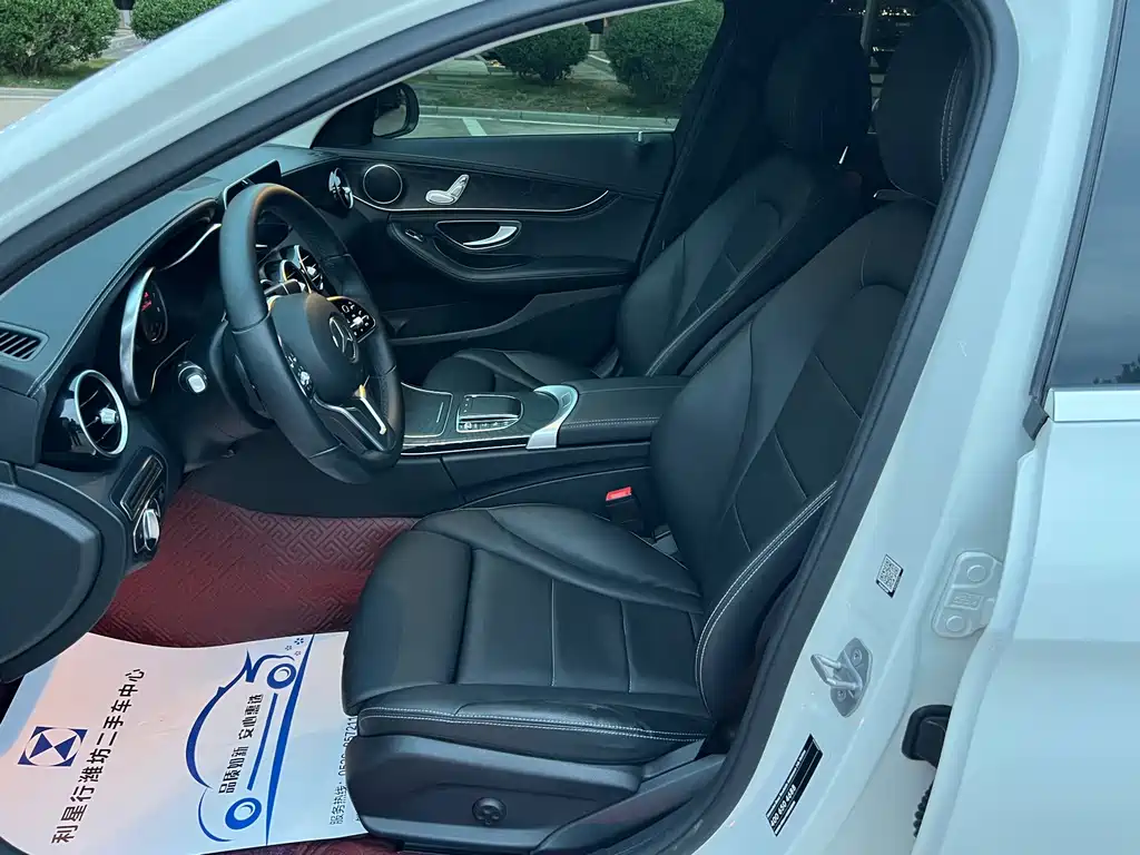 Mercedes-Benz C-Class — миниатюра 9