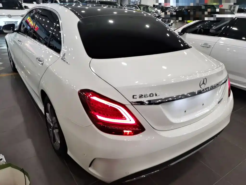 Mercedes-Benz C-Class — миниатюра 5