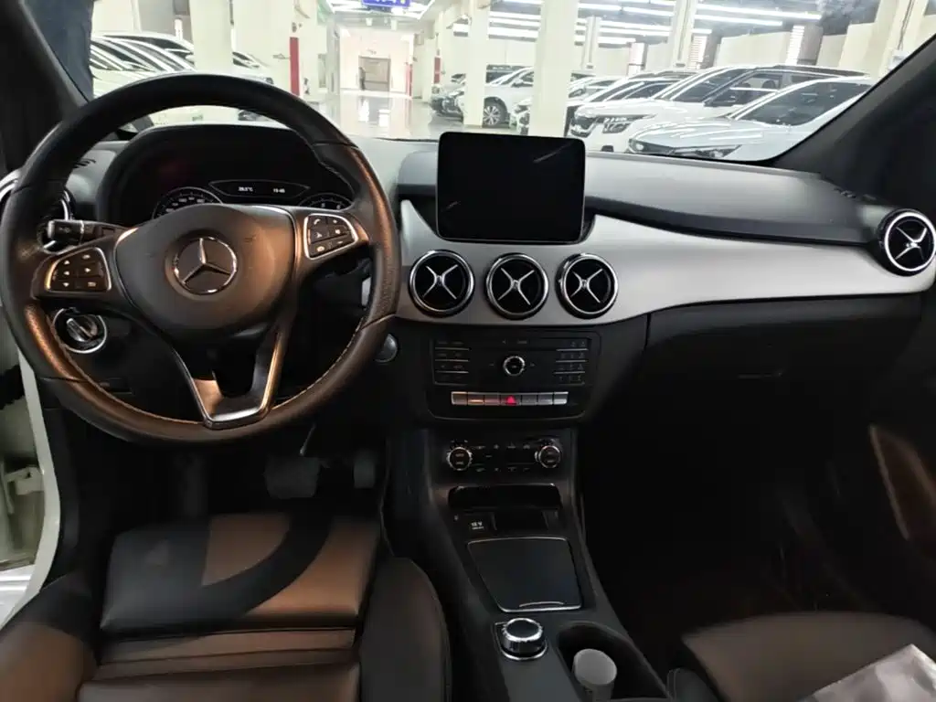 Mercedes-Benz B-Class — миниатюра 11