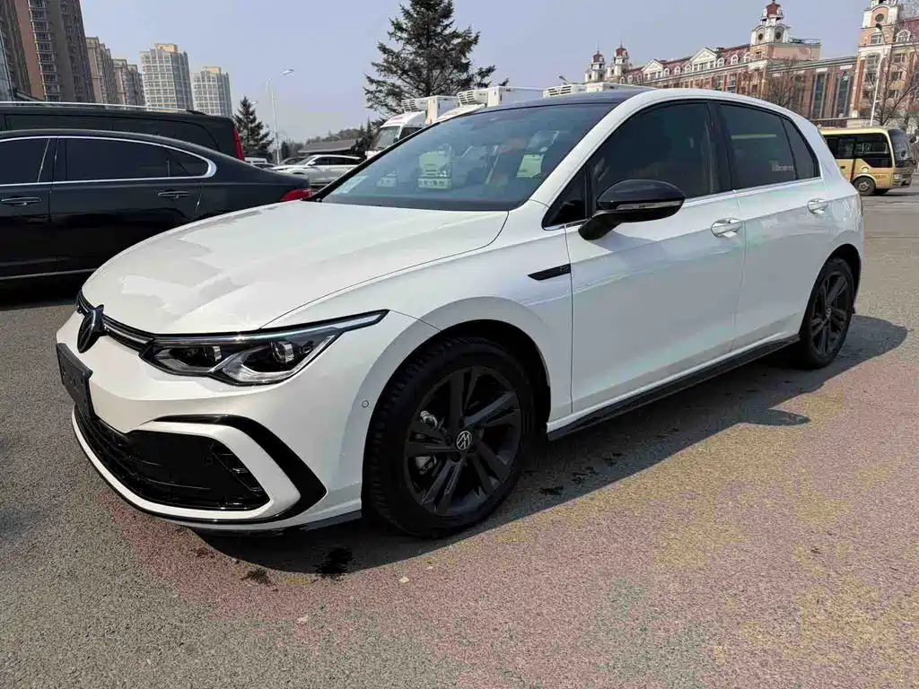 Volkswagen Golf 2021