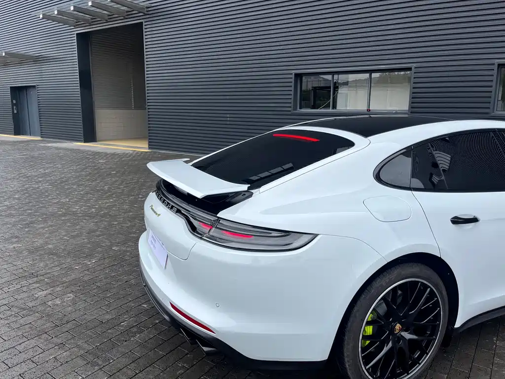 Porsche Panamera Hybrid — миниатюра 22