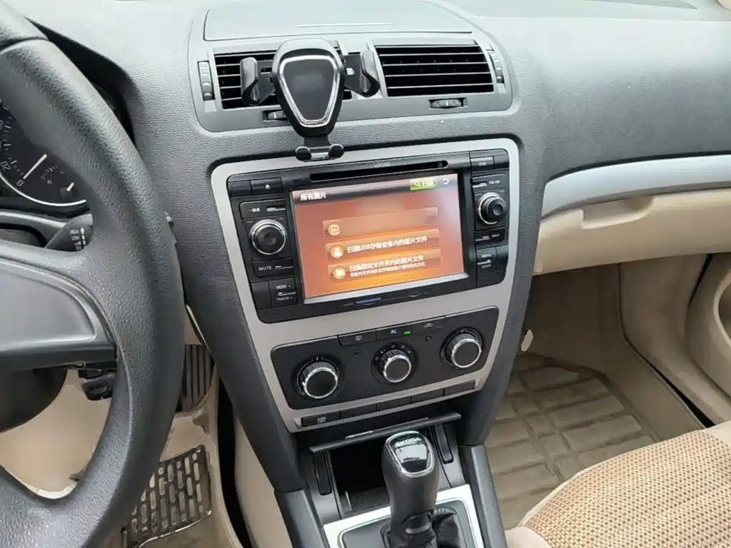 Skoda Octavia — миниатюра 10