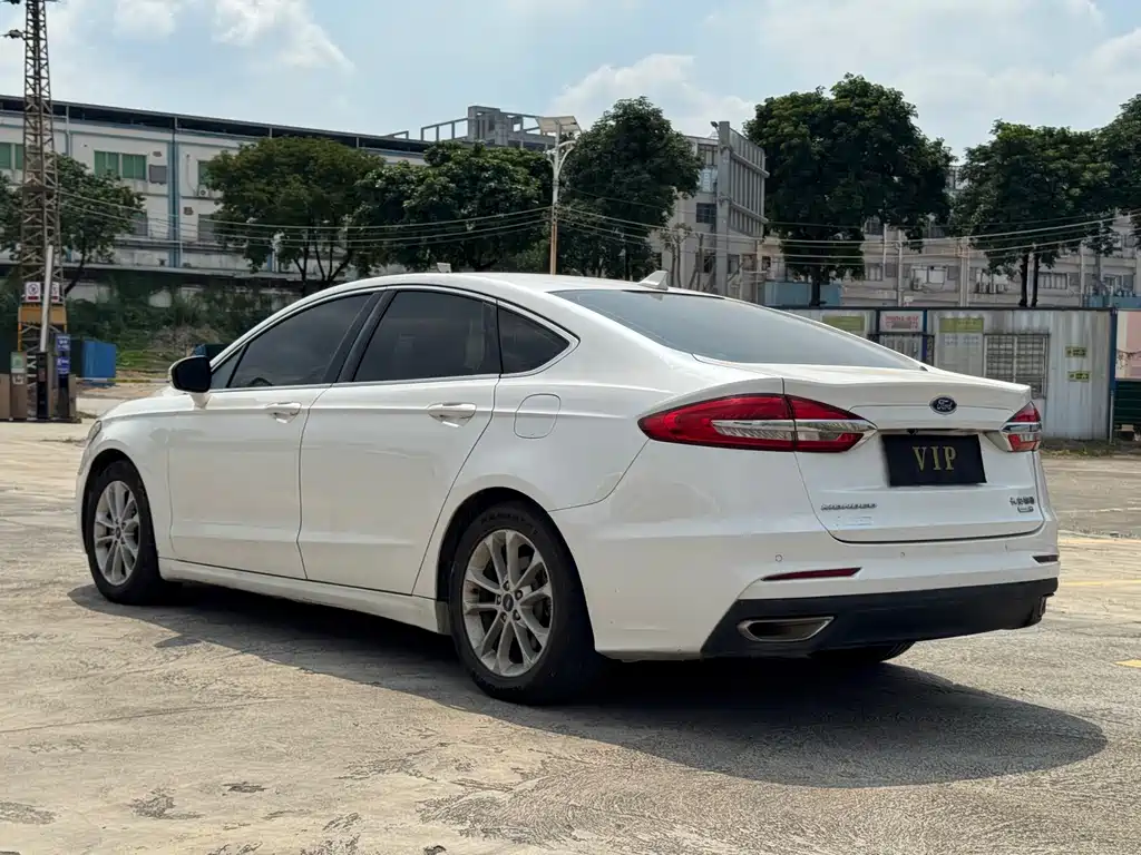 Ford Mondeo — миниатюра 14