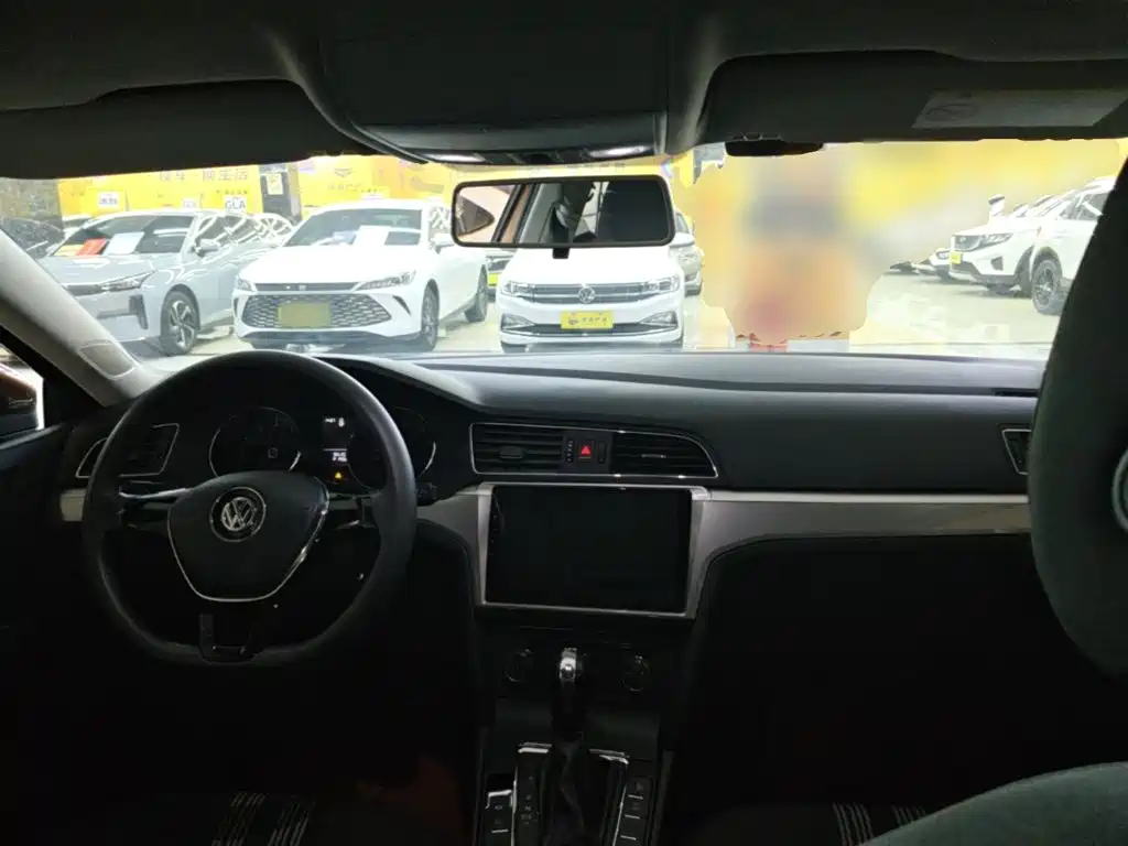 Volkswagen Lamando — миниатюра 10