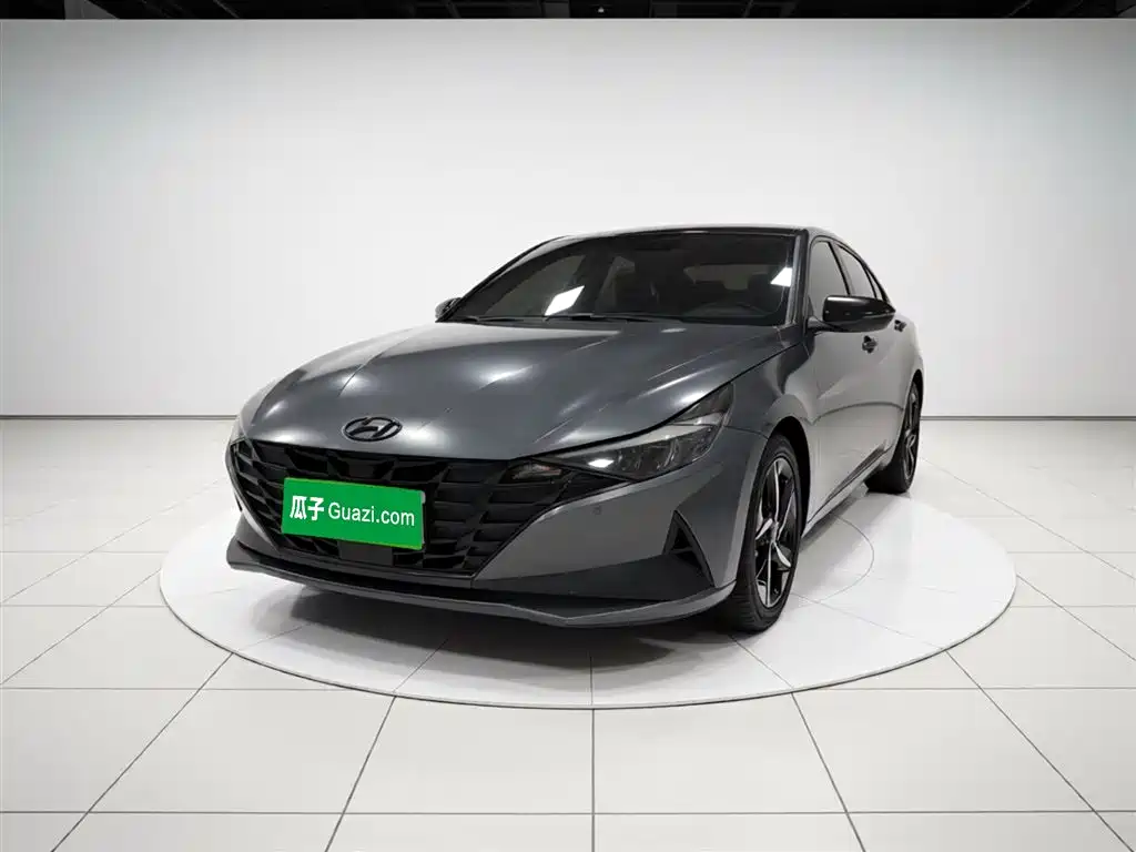 Hyundai Elantra 2022