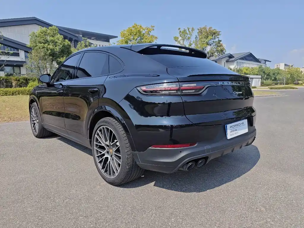 Porsche Cayenne — миниатюра 17