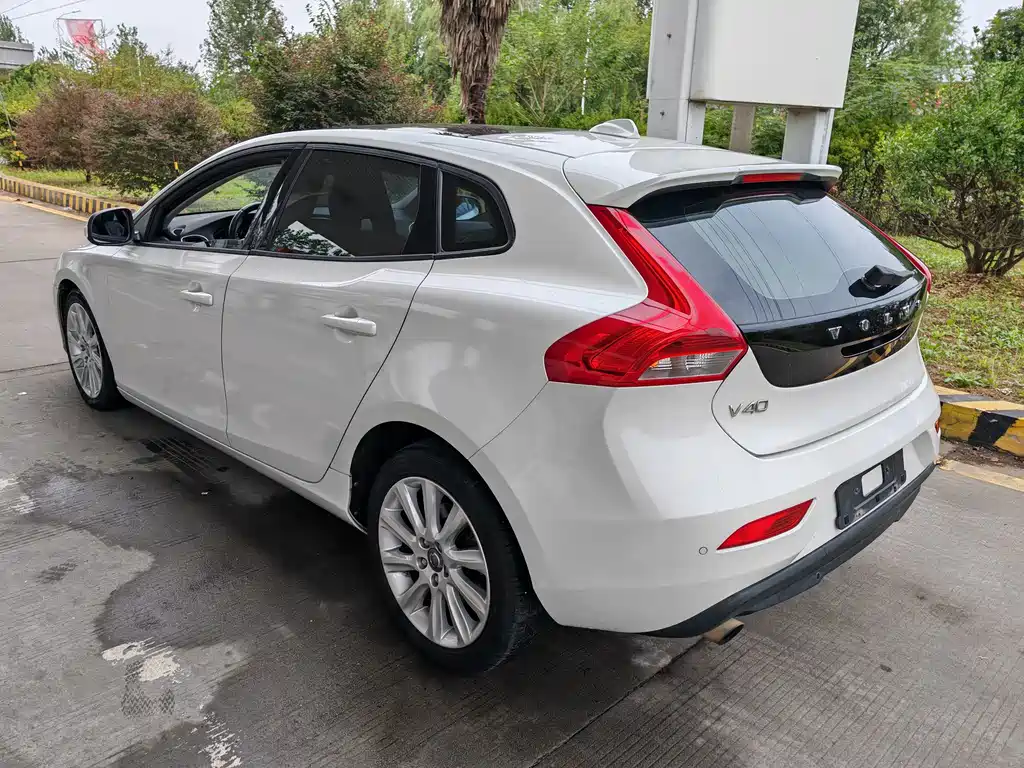 Volvo V40 — миниатюра 6