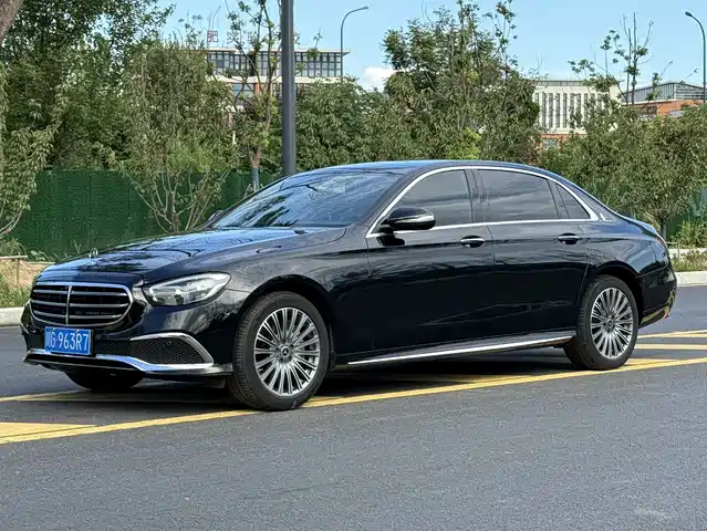 MERCEDES BENZ E CLASS