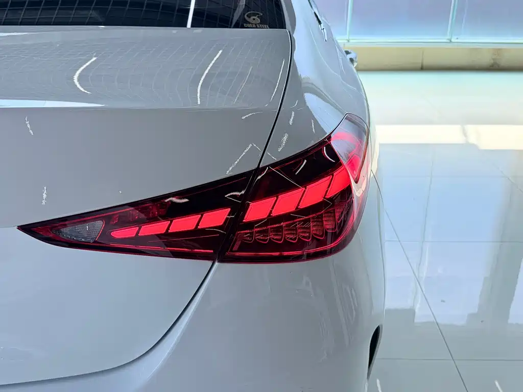 Mercedes-Benz C-Class — миниатюра 18