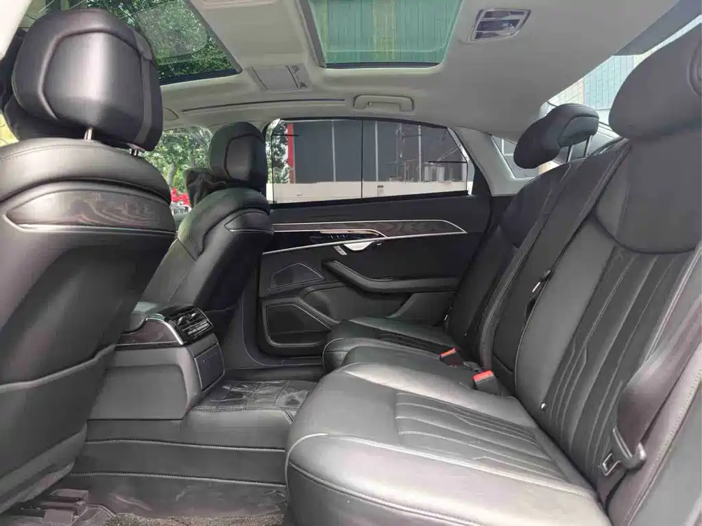 Audi A8 2023 A8L 45 TFSI quattro Luxury