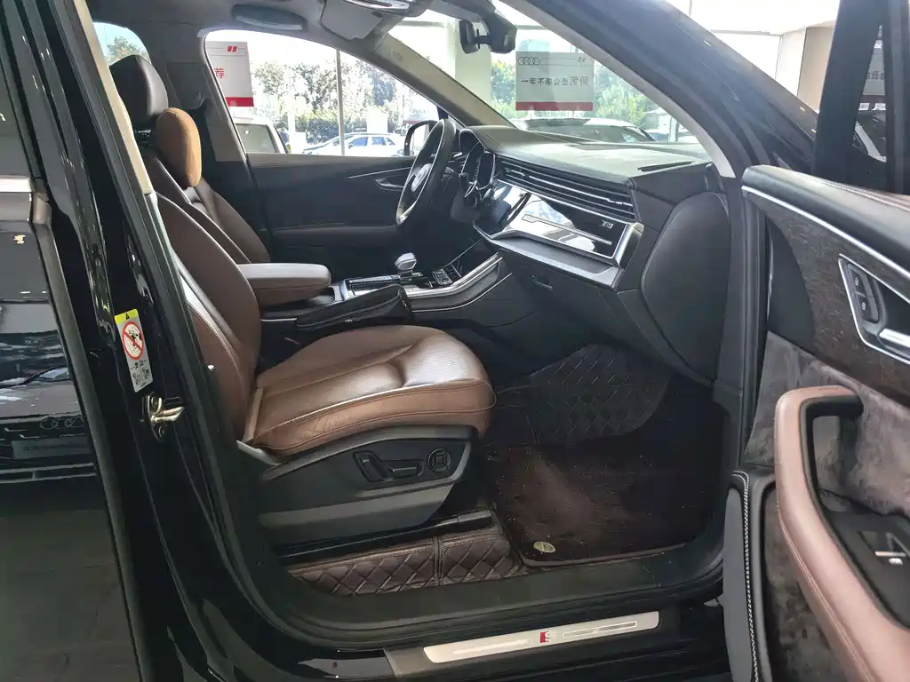 Audi Q7 — миниатюра 24