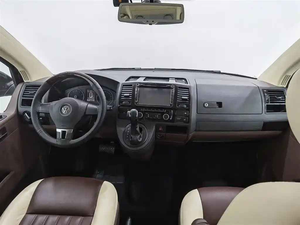 Volkswagen Caravelle 2015 2.0TSI Comfort