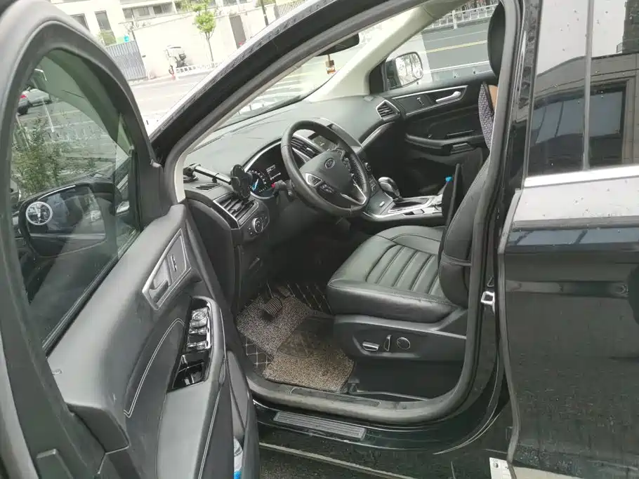 Ford Edge — миниатюра 9