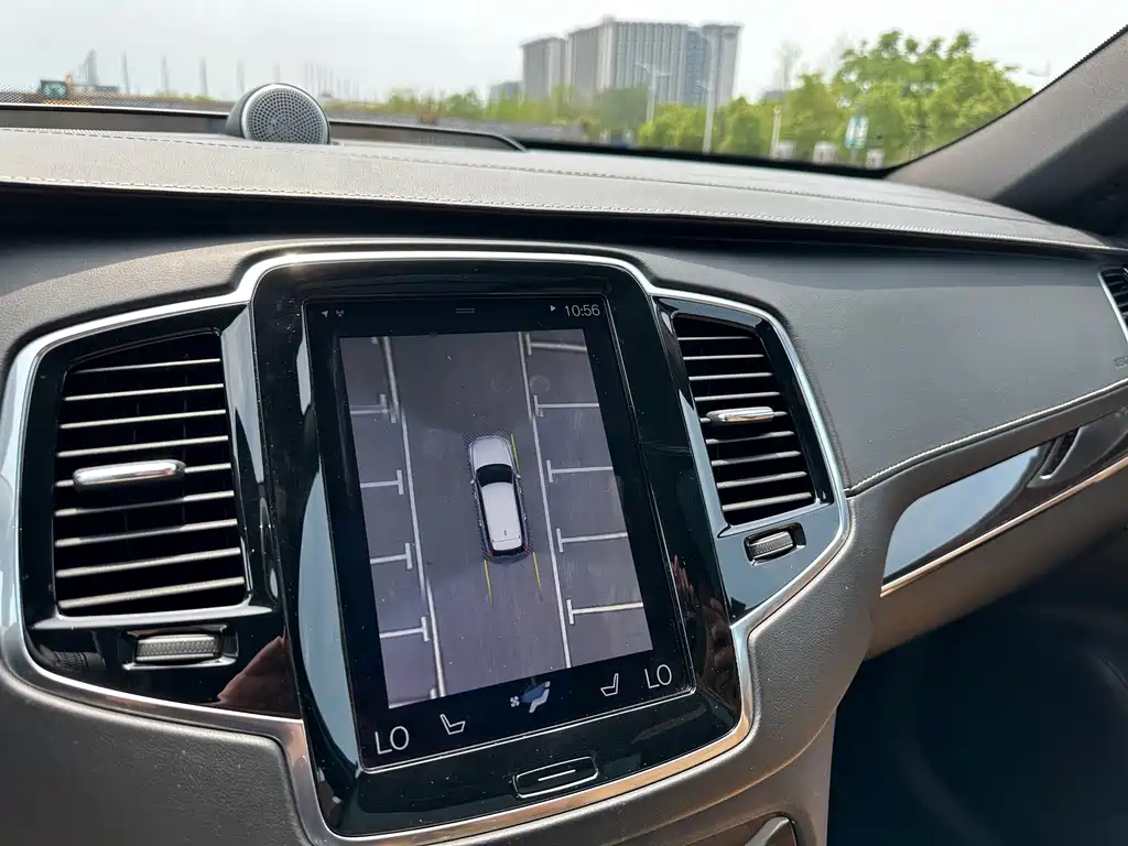 Volvo XC90 — миниатюра 16