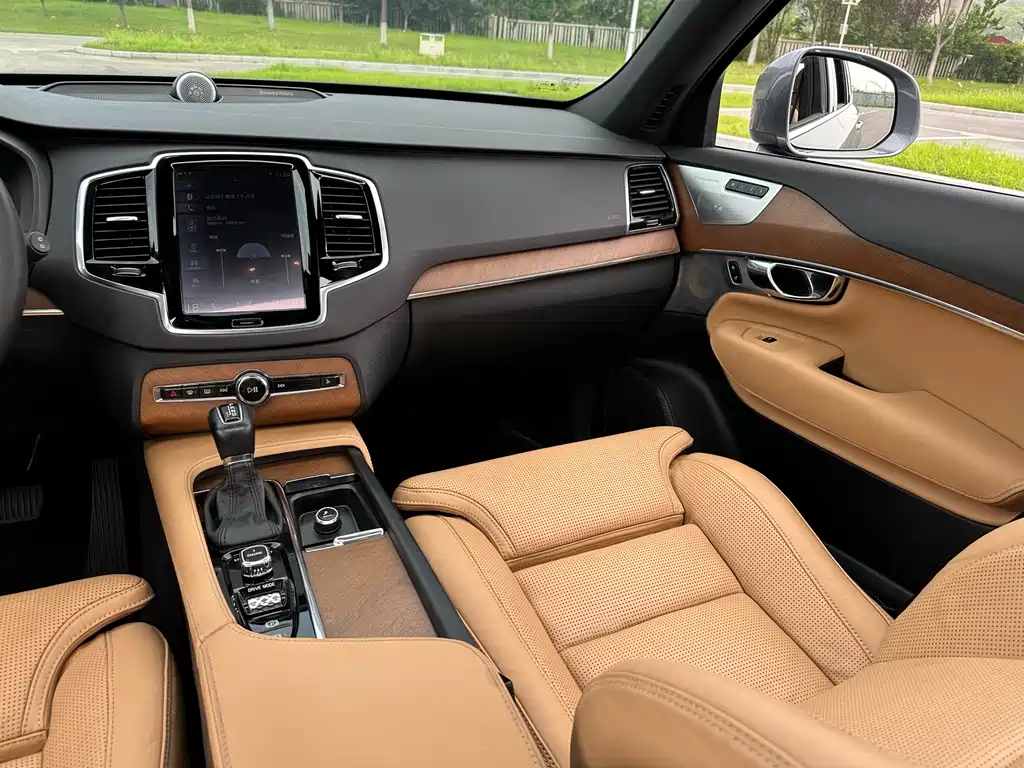 Volvo XC90 — миниатюра 15