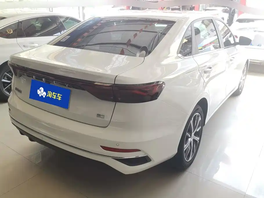 Geely Emgrand — миниатюра 3