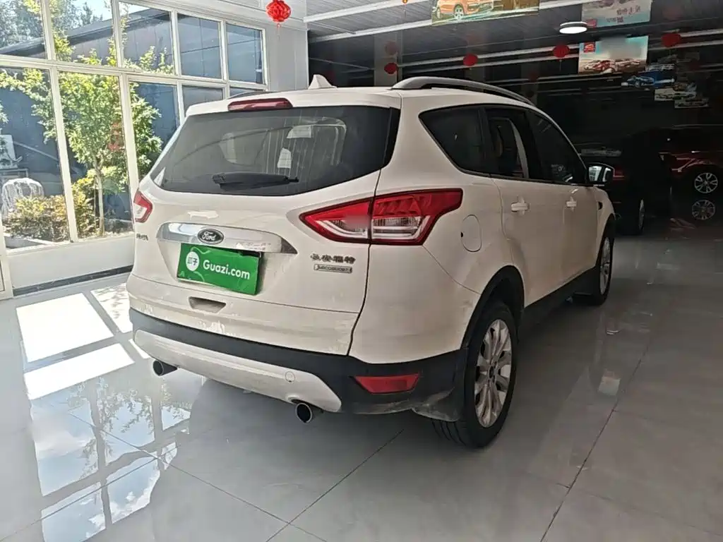 Ford Kuga — миниатюра 7