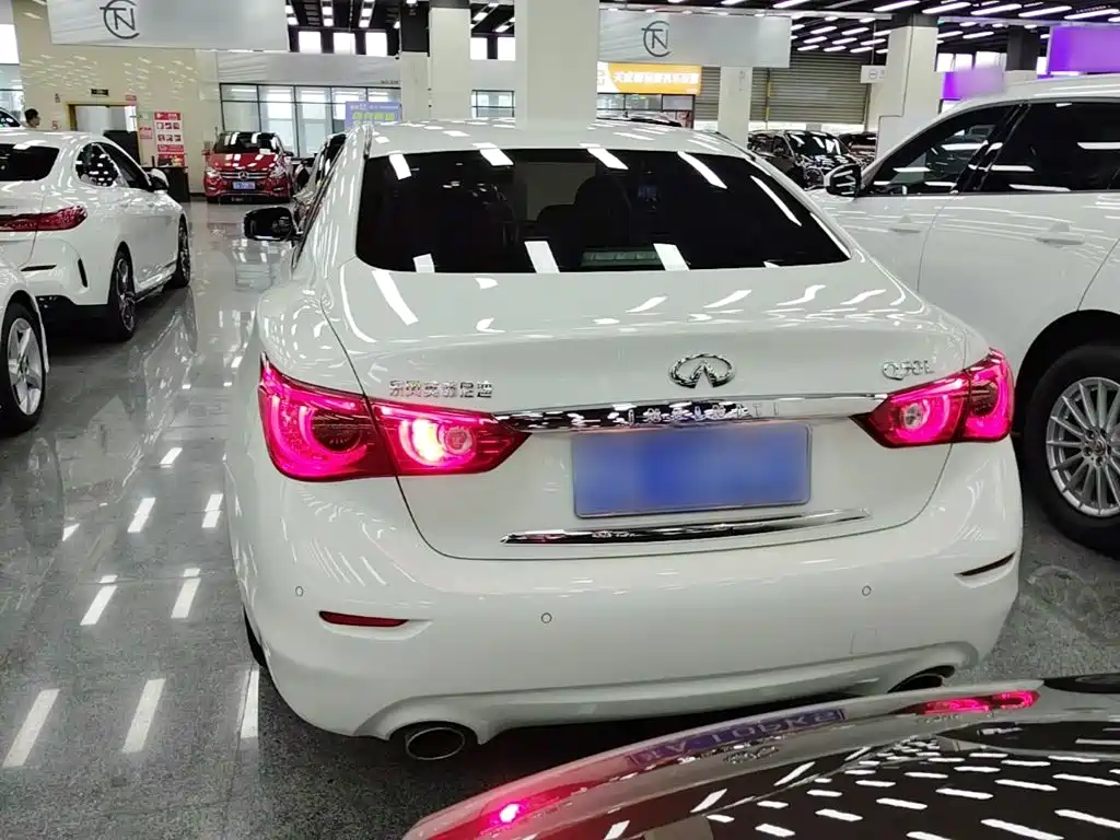 Infiniti Q50L — миниатюра 6