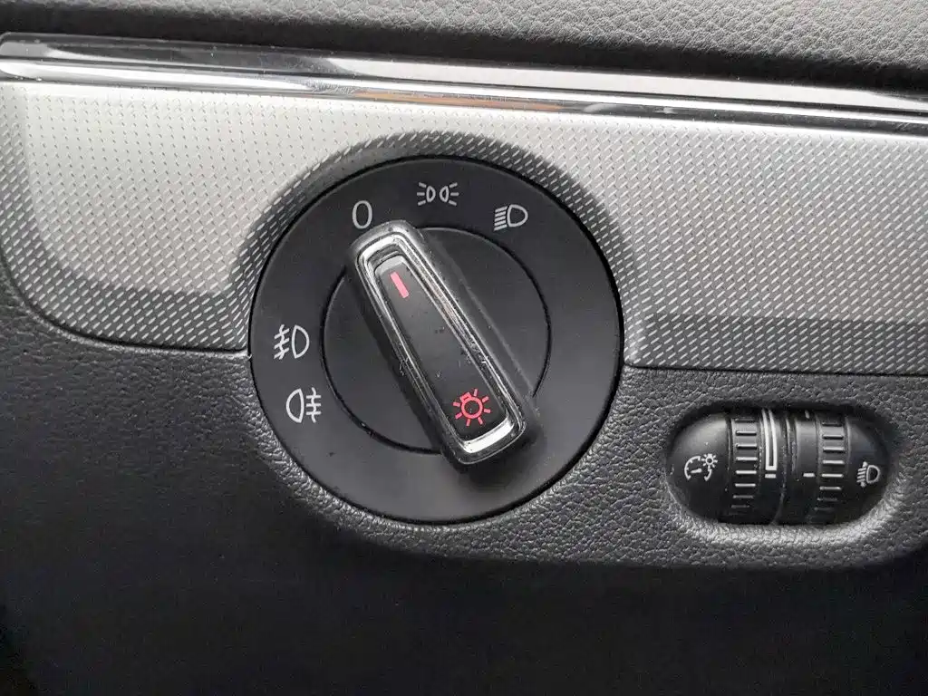Volkswagen Sagitar — миниатюра 21