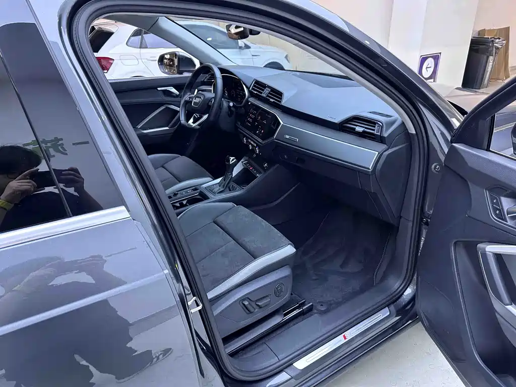 Audi Q3 — миниатюра 11
