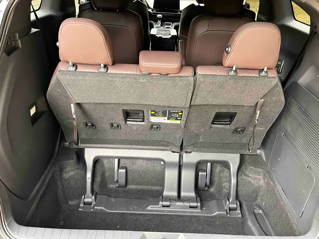 Toyota Sienna — миниатюра 29