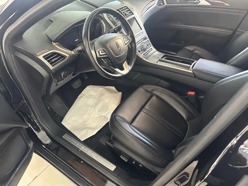 Lincoln MKZ — миниатюра 7