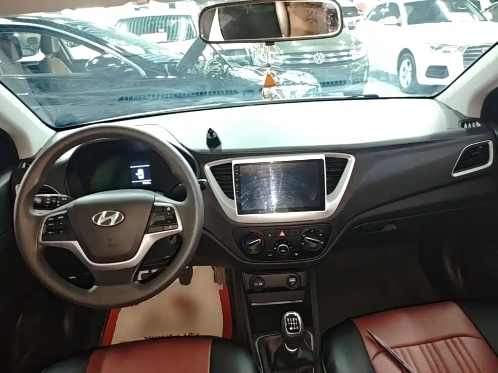 Hyundai Verna — миниатюра 10