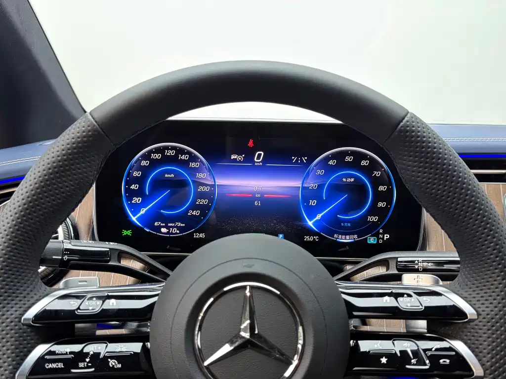 Mercedes-Benz EQE 2025 500 4MATIC