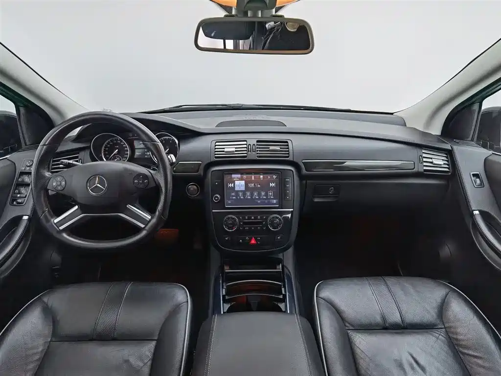 Mercedes-Benz R 2017 R 400 4MATIC