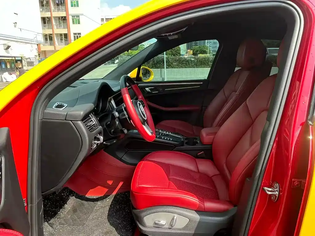 Porsche Macan — миниатюра 7
