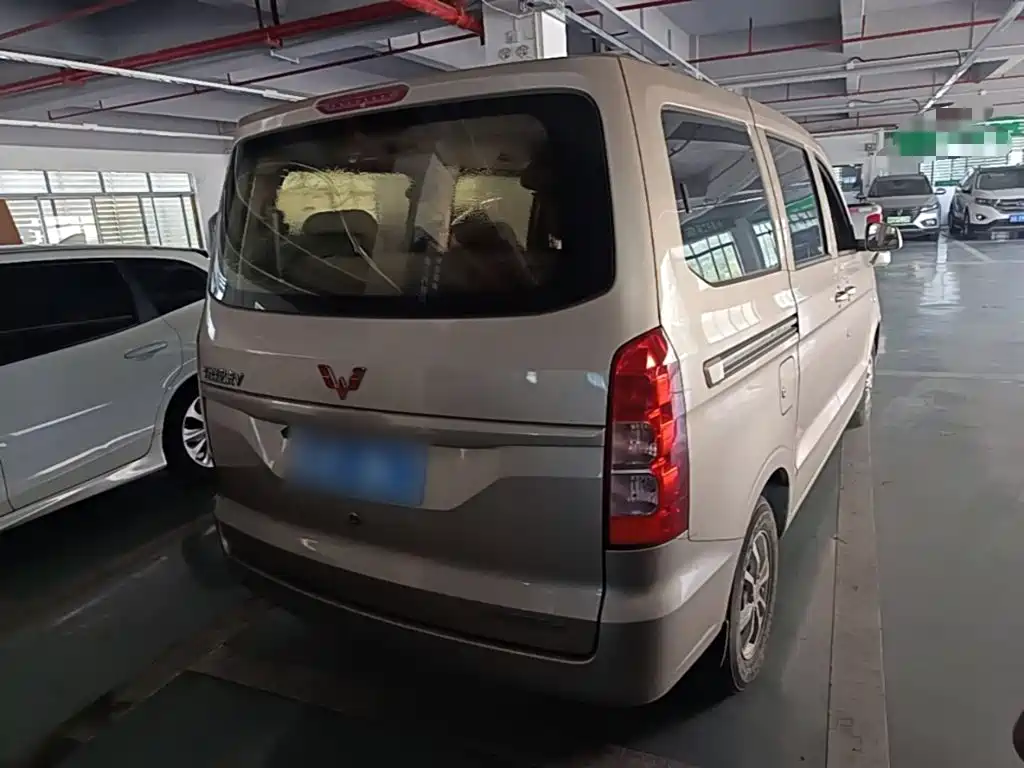 Wuling Hongguang V — миниатюра 7
